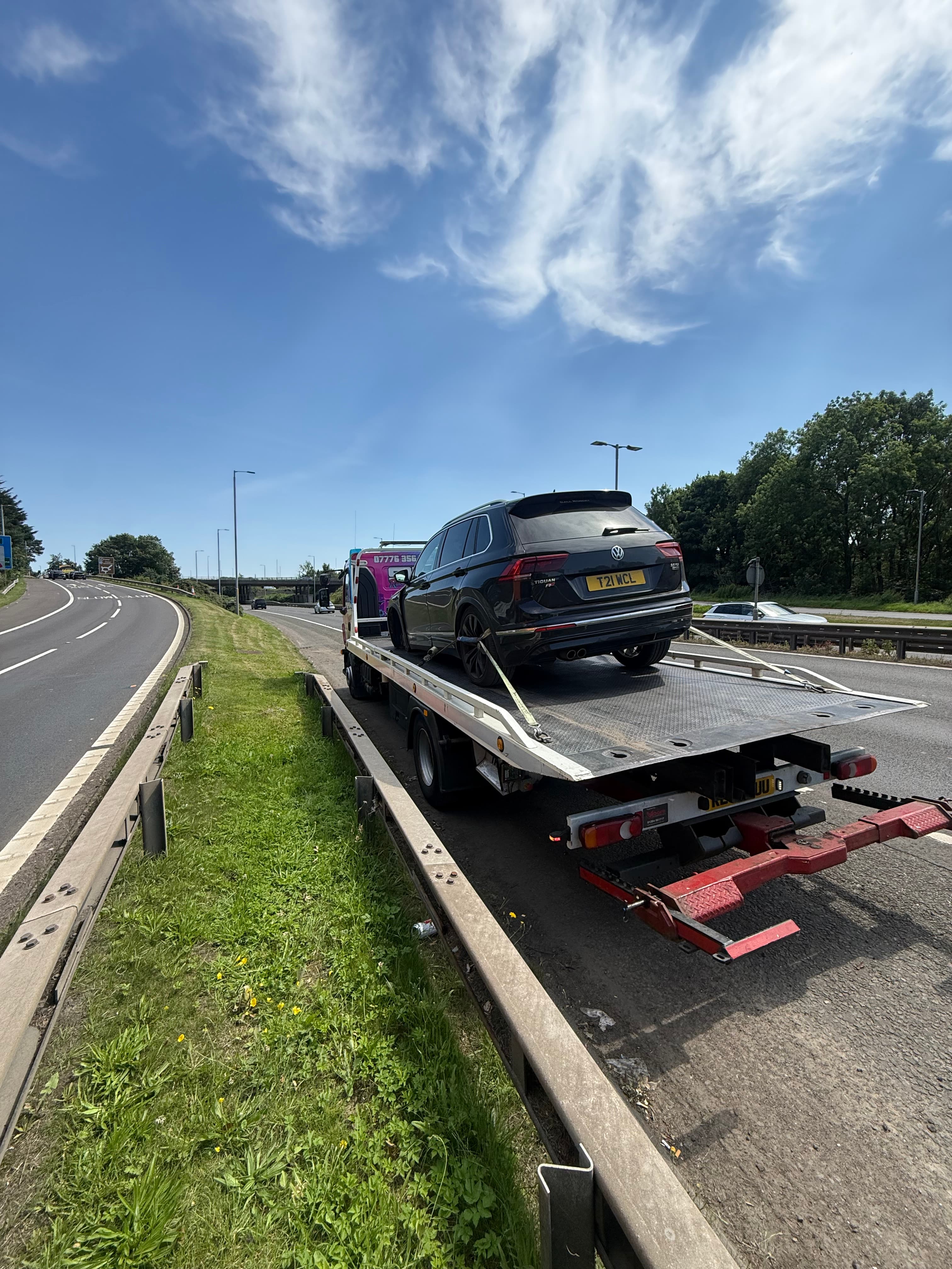 Vw Tiguan - wheel detached from m8 motorway to East Kilbride